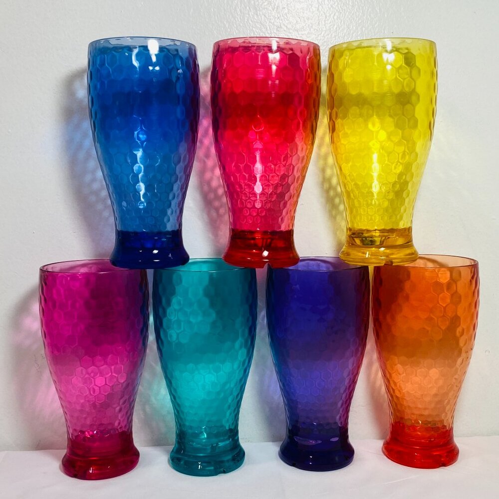 (7) Colorful Polycarbonate 20-Oz Pilsner Hammered Pattern Glasses EUC